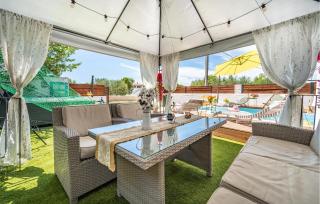 Pet Friendly Home In Tinj With Jacuzzi - Tinj - 3