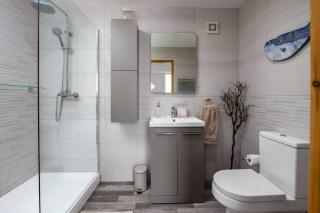 Elegant Barn Retreat with jacuzzi - Grainthorpe - 6