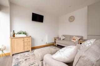 Elegant Barn Retreat with jacuzzi - Grainthorpe - 9