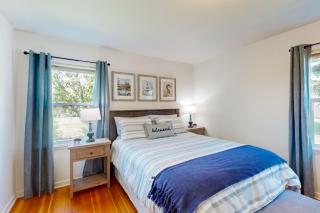 Farmhouse Minus the Farm - East Wenatchee - 2