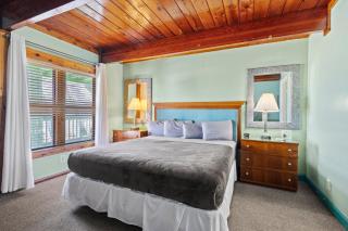 Oceanfront Inn, Partial Ocean View, King Bed, #8 - Fort Pierce - 0