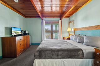 Oceanfront Inn, Partial Ocean View, King Bed, #8 - Fort Pierce - 6