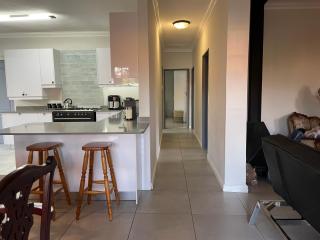 Paarl Crystal Family Home - 3