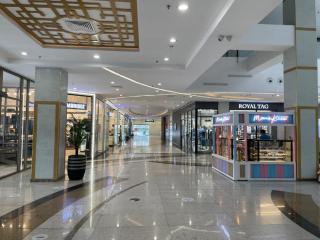 Luxury one bed Apartment in Gold Crest Mall And Residency DHA Lahore - Lahore - 6
