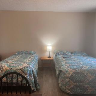Alpine Lakeside Motel Room Backside - Hemphill - 8