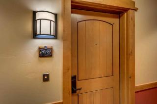 Catamount Lodge 206A by East West Hospitality - Truckee - 4