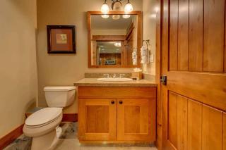 Catamount Lodge 206B by East West Hospitality - Truckee - 4