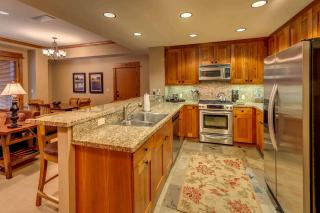 Catamount Lodge 206 by East West Hospitality - Truckee - 8