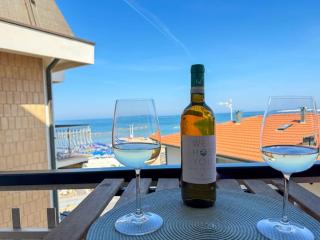 6 posti - Fronte Mare Parcheggio Privato AC Wifi by WeHostYou - Civitanova Marche - 0
