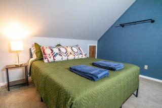 Spacious Family Home with Hot Tub - Ellensburg - 6