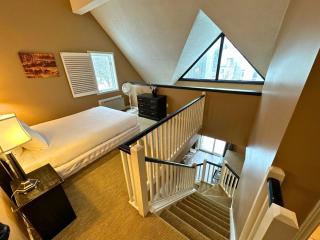 Mountain Loft Suite with Pool and Hot Tub - Blue Mountains - 3