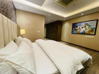 Luxurious Appartment in GOLDCREST DHA Lahore - 4