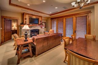 Catamount Lodge 206B by East West Hospitality - Truckee - 9