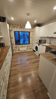 Cozy Lakefront Home & Sauna - - 8