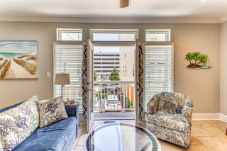 Walk to Ocean Myrtle Beach Townhome with Balcony! - Myrtle Beach - 5