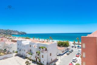 Sun and Seaviews Bay - 8