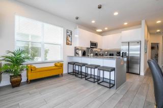 Comfortable Home Near Disney & Private Pool 17414 - 8
