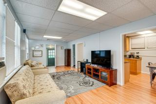Cozy Keansburg Cottage Walk to Beach and Boardwalk! - Keansburg - 7