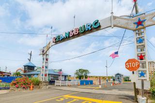 Cozy Keansburg Cottage Walk to Beach and Boardwalk! - Keansburg - 8
