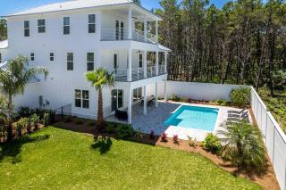 New-Walk To Beach - Private Heated Pool - 0