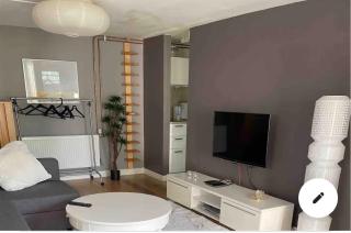 En Gäststuga i fina Duvbo - Sundbyberg - 0