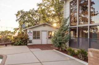 3 Bedrooms with 2 Bonus Rooms and Views! Pool with Spa - Mariposa - 5