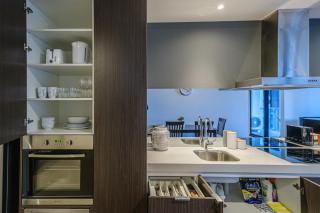City Dream 2br1ba Apt Melbournepoolgym - 5