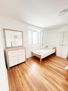 House9 - Kotor - 4