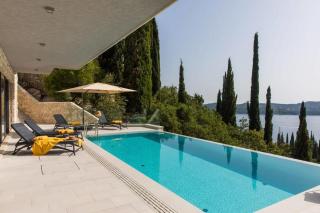 Brand New Contemporary Villa With Infinity Pool - 0