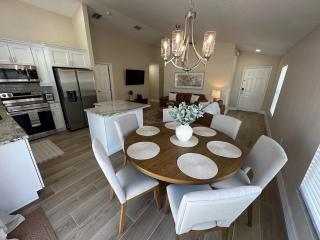 Completely Updated Villa Private Pool Beautiful - Haines City - 4