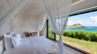 Spacious Villa with True Architectural Gem - 7