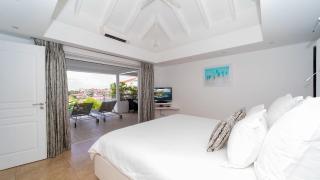 Refined Villa Few Minutes From the Beach - 4