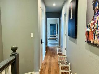 Spacious 4br2ba Flat In Central Soma - San Francisco - 1