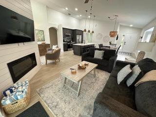 South Facing Pool Villa Spa Remodeled Floor to Ceiling Southern Dunes - Haines City - 0
