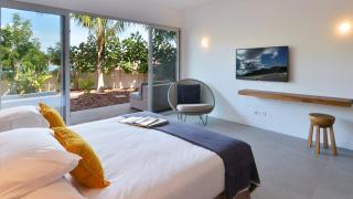 Superb Villa with Contemporary Style - 4