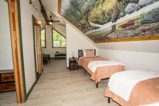 The Talkeetna House, downtown Talkeetna! - 3