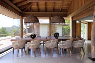 Graceful Villa offering Panoramic Views of the Bay - 2