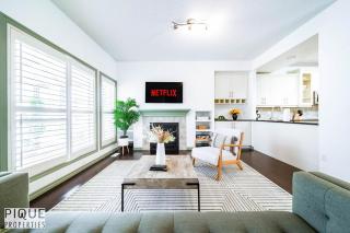 Bright Luxury Home-Hot Tub-Sunroom-King Bed-AC - Edmonton - 7