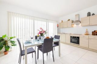 The Pinnacle Fl2 city escape by Homely - 8