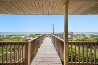 Ocean Breezes - Oak Island Accommodations - Oak Island - 5