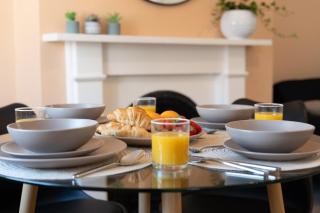 Terracotta Apartment, free WiFi & Parking, Coastal location - New Brighton - 1