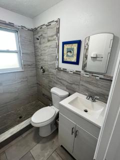 875 Oasis #1 Location! - 6