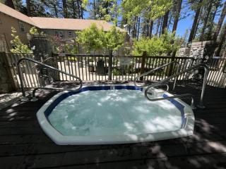 Camp Richardson Resort - South Lake Tahoe - 4