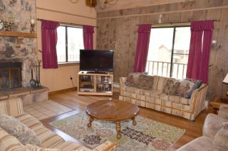 Artz Valley Cabin - WiFi - Satellite - Washer - Dryer - Wrap Around Deck - Wood Burning Fireplace - Secluded Setting - Red River - 7