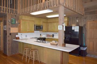 Artz Valley Cabin - WiFi - Satellite - Washer - Dryer - Wrap Around Deck - Wood Burning Fireplace - Secluded Setting - Red River - 3