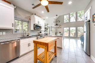 Brand-New Perry House with Kayaks and Lake Access - 3