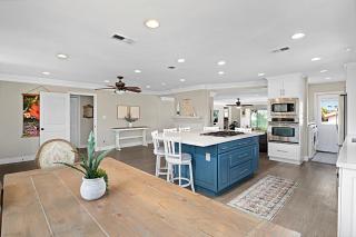 The Gathering Place - Guest Favorite with Huge Yard - San Diego - 7