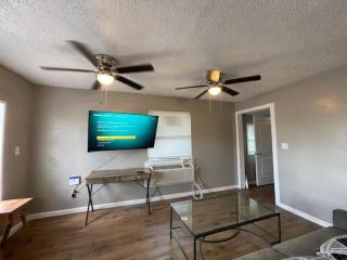 One Bed 1 Bath with Full Kitchen near Fort Sill - Lawton - 7