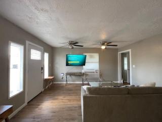 One Bed 1 Bath with Full Kitchen near Fort Sill - Lawton - 6