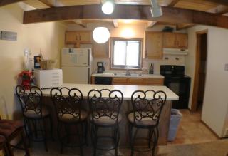 Aspen West Townhouse 4 - Right Off Main Street - Pet Friendly - WiFi - Cable - Washer - Dryer - Wood Burning Fireplace - Deck wi - Red River - 7